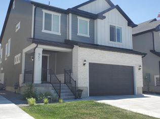 951 W Cushing Rd, Bluffdale, UT 84065