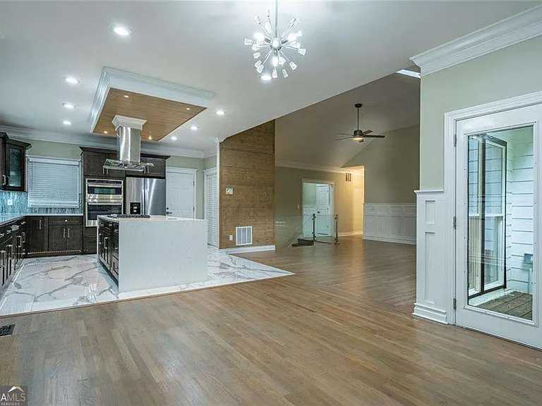 3924 Ashford Dunwoody Rd NE — Photo 13