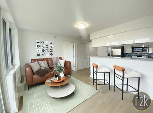 28-16 21st St #305, Astoria, NY 11102