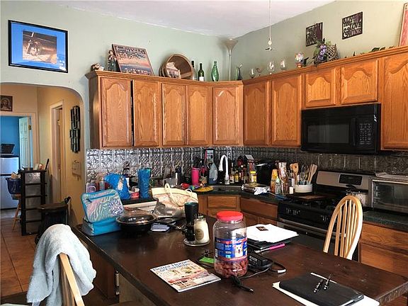 5th image of 419 Bellview St