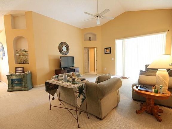 2nd image of 639 Regina Ln