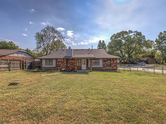 5th image of 4020 S Birch Pl