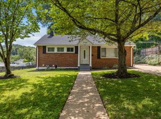 3709 Heather Ct, Alexandria, VA 22310