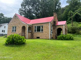 636 W Tri County Blvd, Oliver Springs, TN 37840