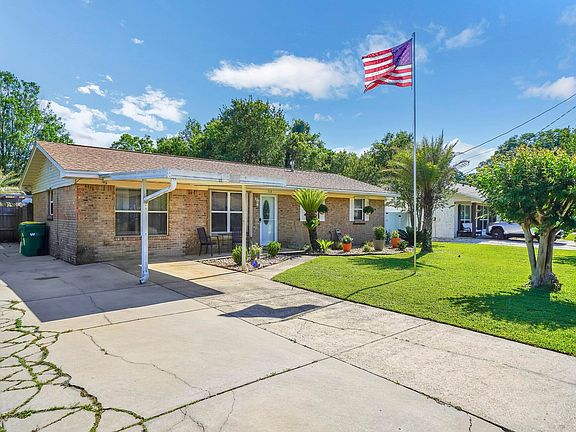 5th image of 710 Marcia Cir