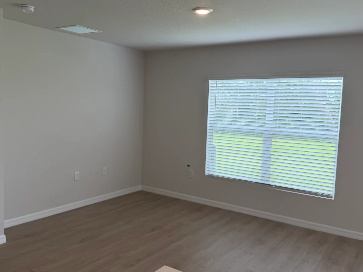 4 bed, 1498 sqft, $3,200 — Photo 2