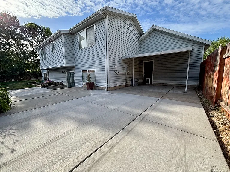 814 W Sweet Meadow Ln — Photo 22