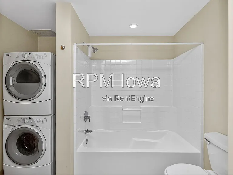 309 E 5th St #404 — Photo 16