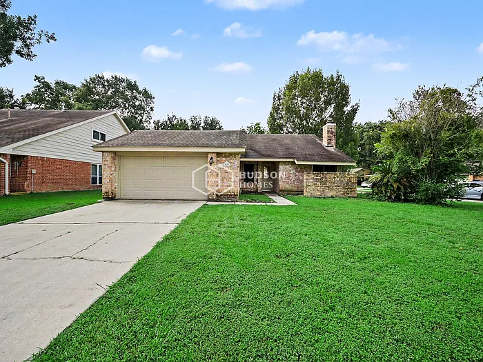 9127 Cypress Square Dr — Photo 1