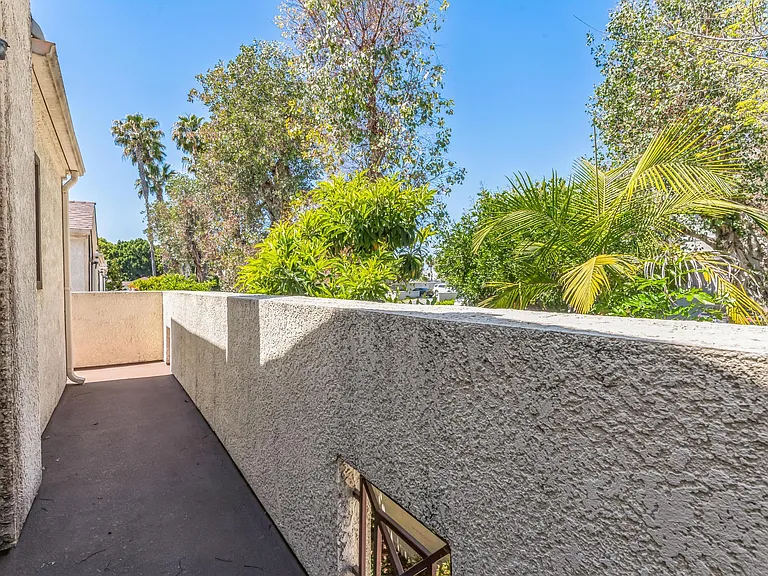 Villas at Whittier — Photo 28