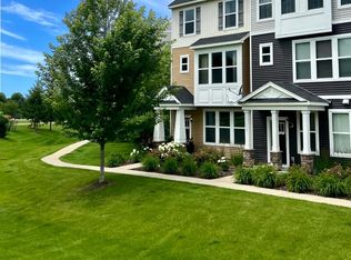 537 Satori Way, Chaska, MN 55318