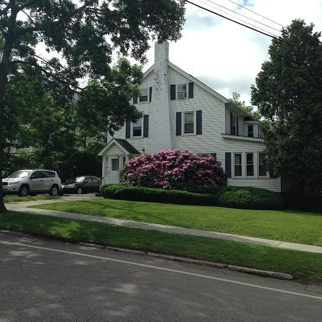 4 bed, $4,800 — Photo 2