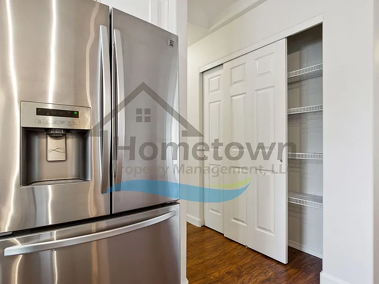 7358 N Aaron St — Photo 17