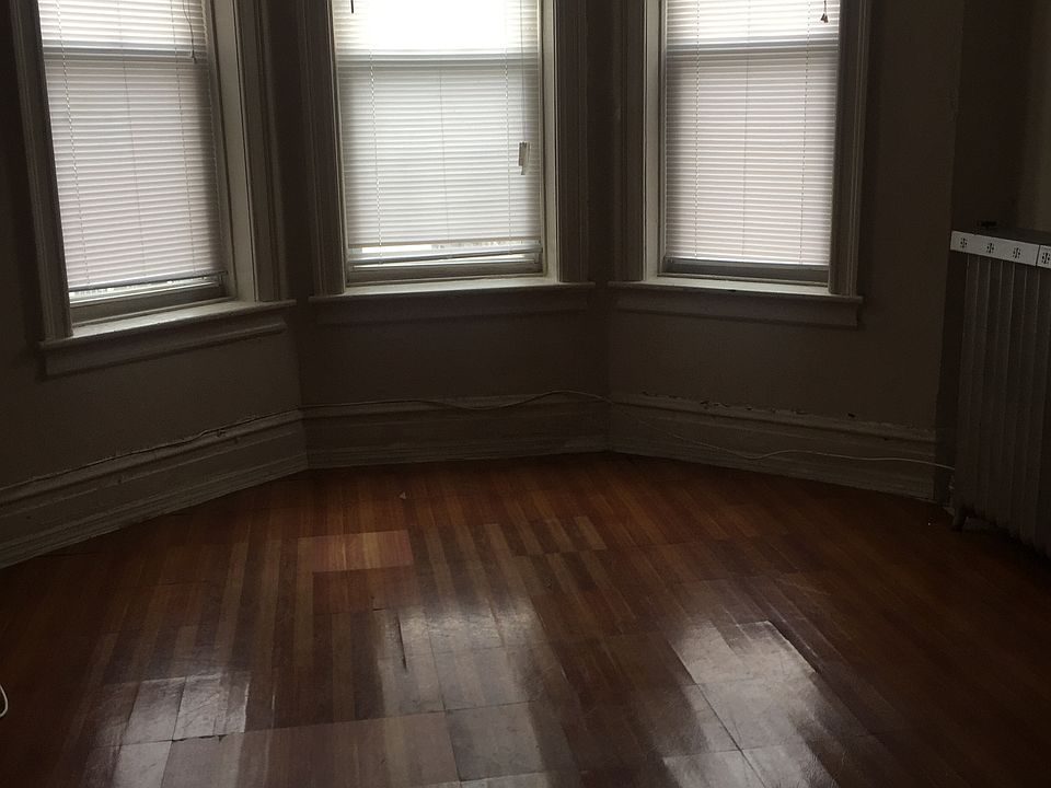 2nd image of 2832 Zulette Ave APT 2