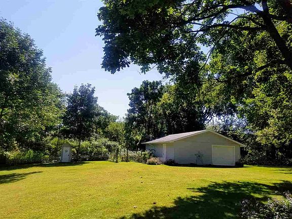 Additional Detatched Finished and Insulated Shop/Garage