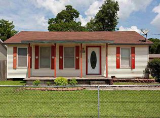 6961 39th St, Groves, TX 77619