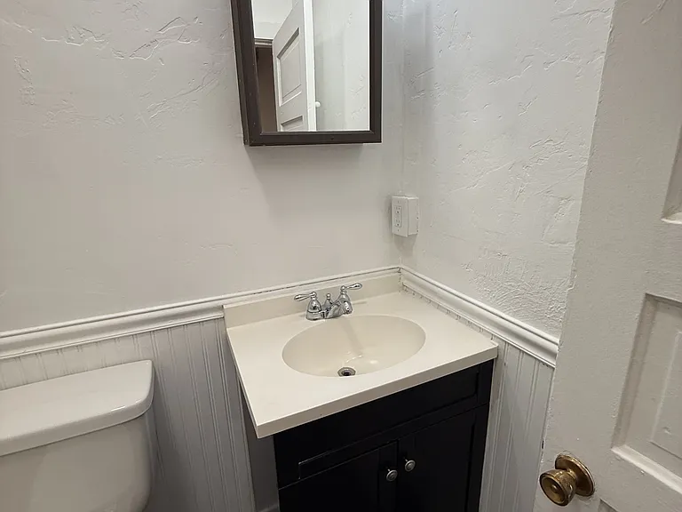308 E Callender St — Photo 14