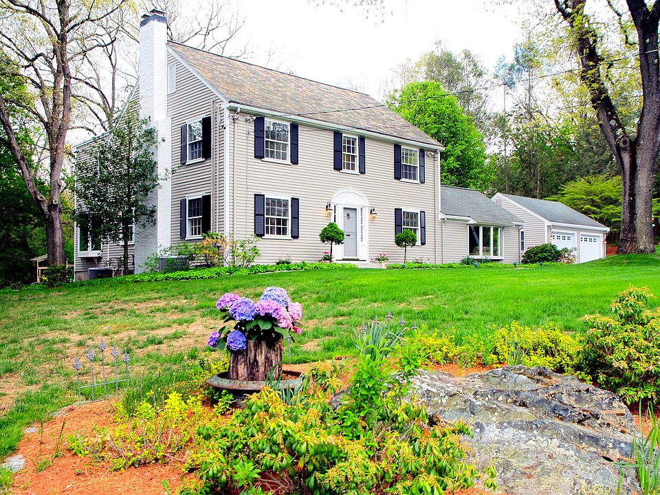 1st image of 28 Derby Ln