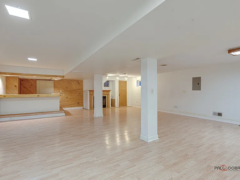 920 Lee Ct — Photo 24