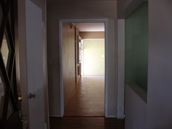 5th image of 1746 Russell Pl