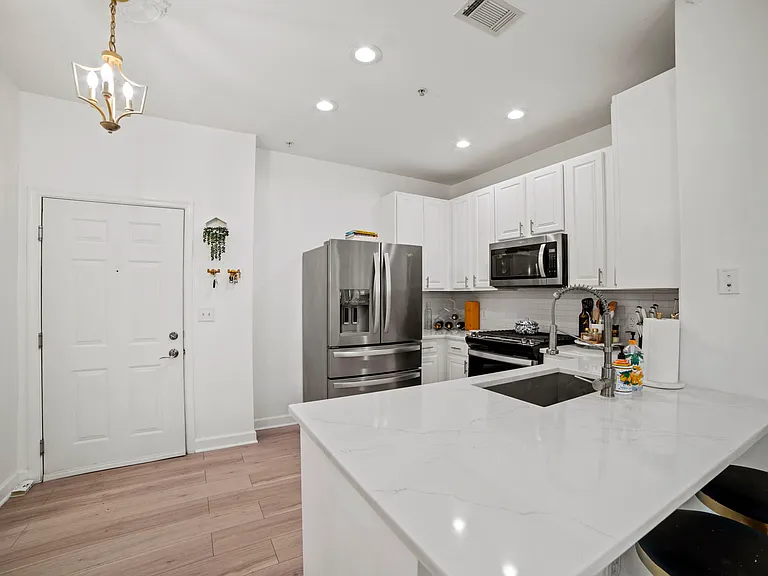 2055 26th St S #5-B06 — Photo 12