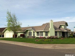 1817 Maiden Ln, Oakdale, CA 95361