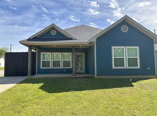 128 E Day St, Denison, TX 75021