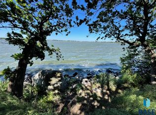 6303 Stoney Point, Wentworth, SD 57075