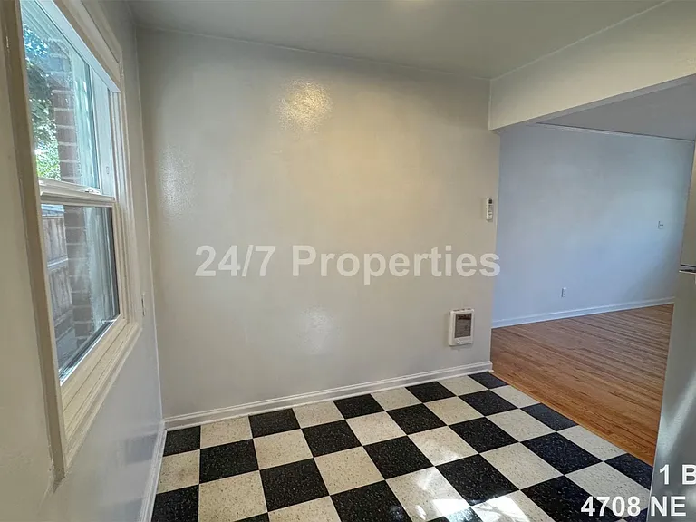 3311 NE Going St — Photo 6