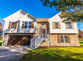 163 Lilac Way SW, Calhoun, GA 30701