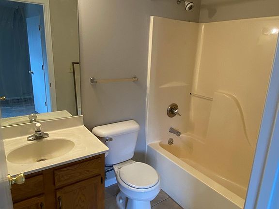 4th image of 7967 Mill Creek Cir