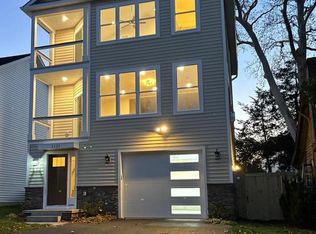 1123 Shore Dr, Edgewater, MD 21037