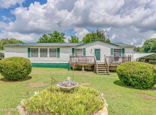 425 Bluff Mountain Dr, Walland, TN 37886