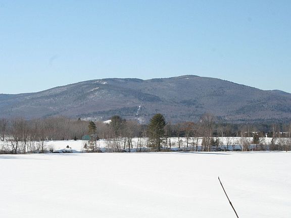 Gorgeous mountain view from Mt Chocorua to Mt Washington