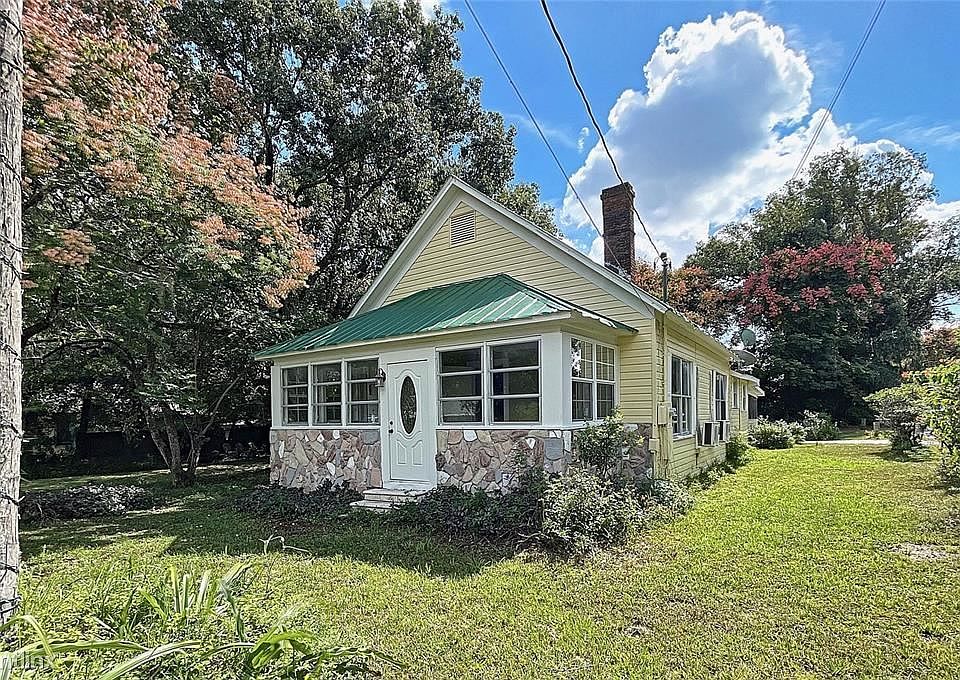 1st image of 37534 Howard Ave