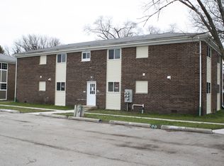 304 Wilshire Dr, Sandwich, IL 60548