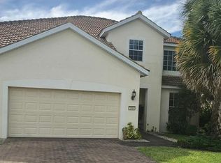 2064 Sagebrush Cir, Naples, FL 34120