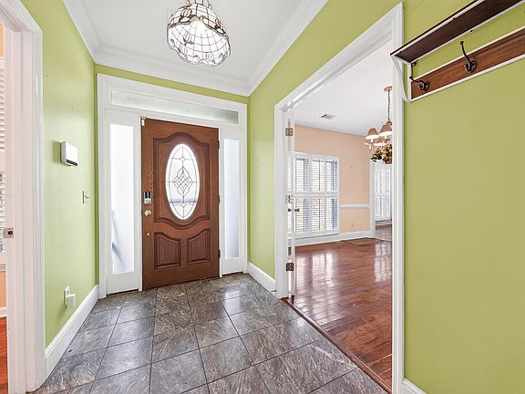 4th image of 6622 Hillbrook Ave