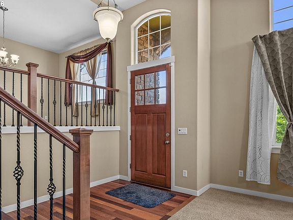 4th image of 13061 SE Meadehill Ave