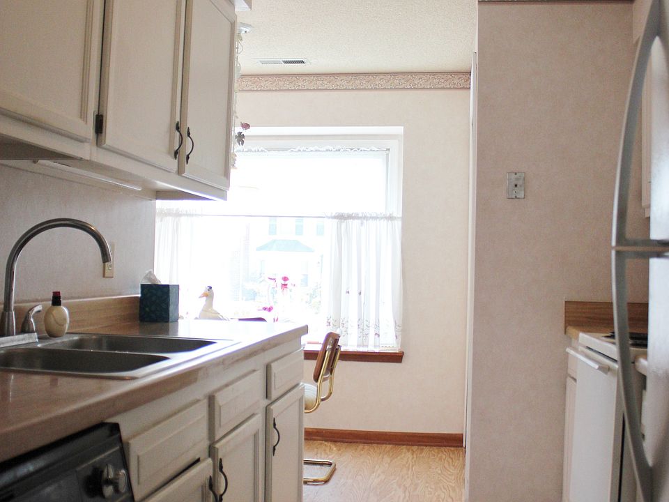 2nd image of 4610 Merrimac Ln