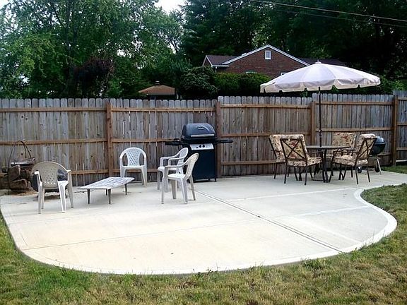 5th image of 1189 Garry Ln