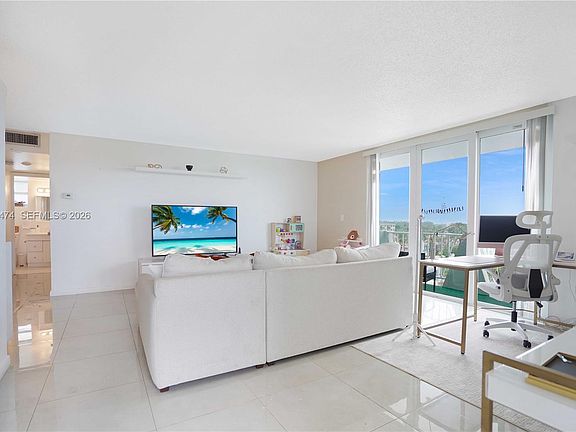 2nd image of 7133 Bay Dr APT 601