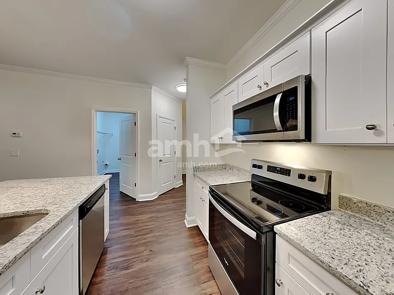 2454 Beal St — Photo 3
