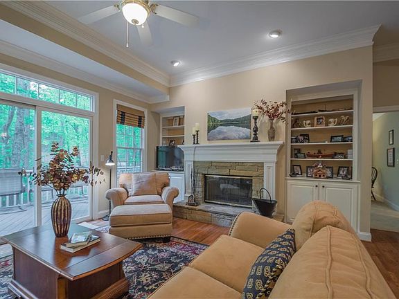 3rd image of 84 Sourwood Cir