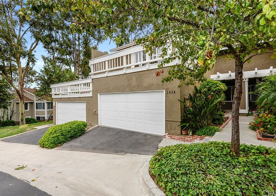 2nd image of 2828 Sierra Canyon Way