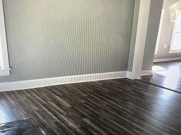 4th image of 44 E Main St APT B