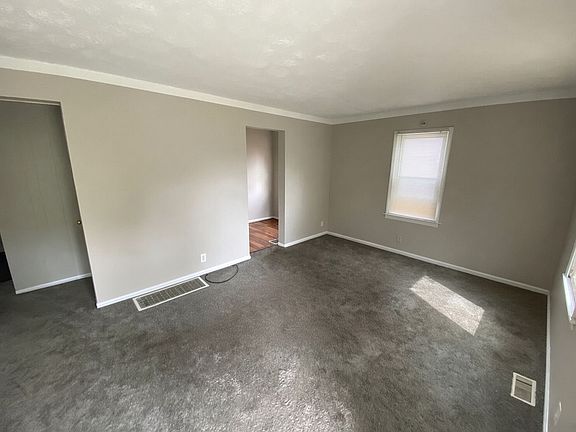 2nd image of 2231 Parkwood Ave #1