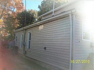 3rd image of 221 S Saint Clair St