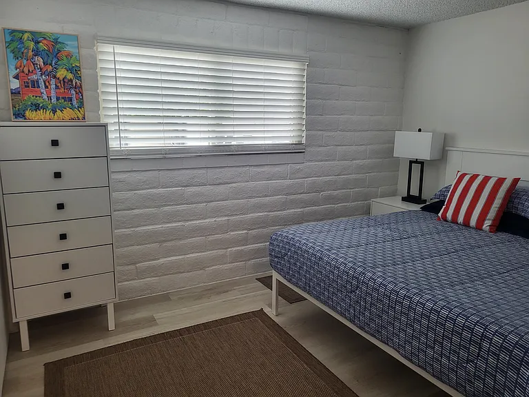 933 D Ave — Photo 6