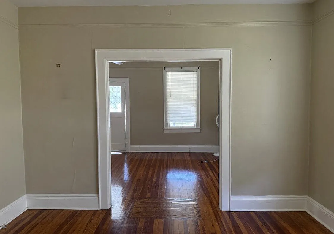 2 bed, 1.0 bath, 1170 sqft, $1,350 — Photo 3